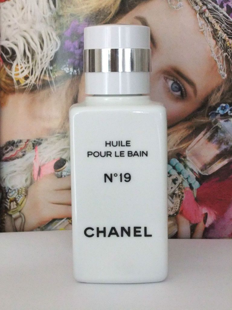 19 BATH OIL 200ml Huile Pour Le Bain Brand New Vintage No19 VERY RARE