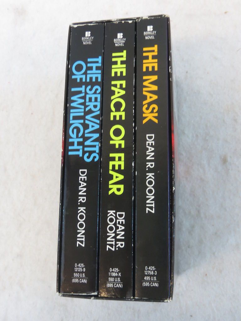 Koontz THE MASK / FACE OF FEAR/SERVANTS OF TWILIGHT Box Set Berkley