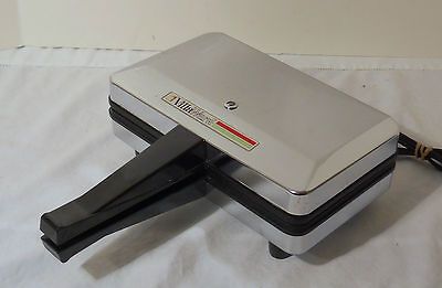 BELGIAN WAFFLER PROFESSIONAL NON STICK WAFFLE MAKER MDL 5200 NS