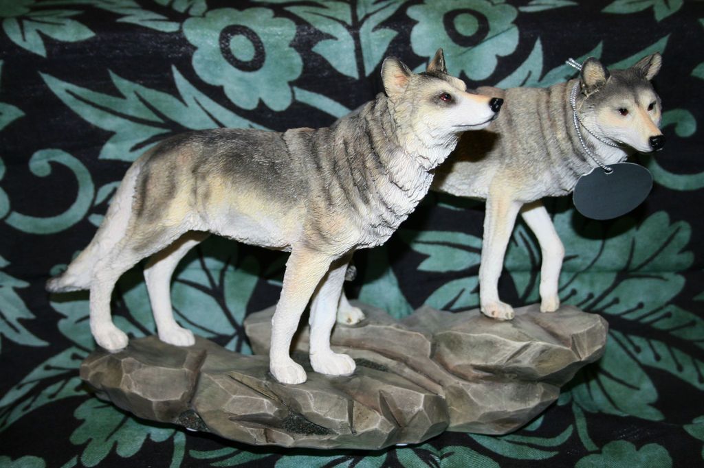 Wolves Figurine **altar,bos,sp ells,indian,sp iritual,