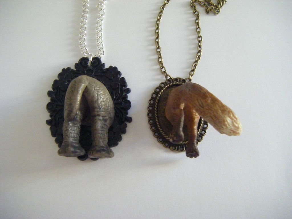 NEW KITSCH ANIMAL BUTT BUM NECKLACE FAKE TAXIDERMY EMO GOTH RETRO