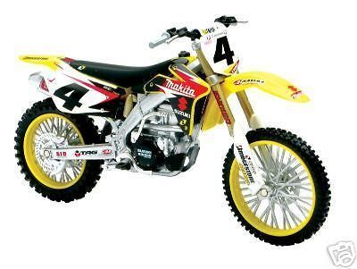 RICKY CARMICHAEL SUZUKI 2006 DIRT BIKE 1/12 NEW RAY