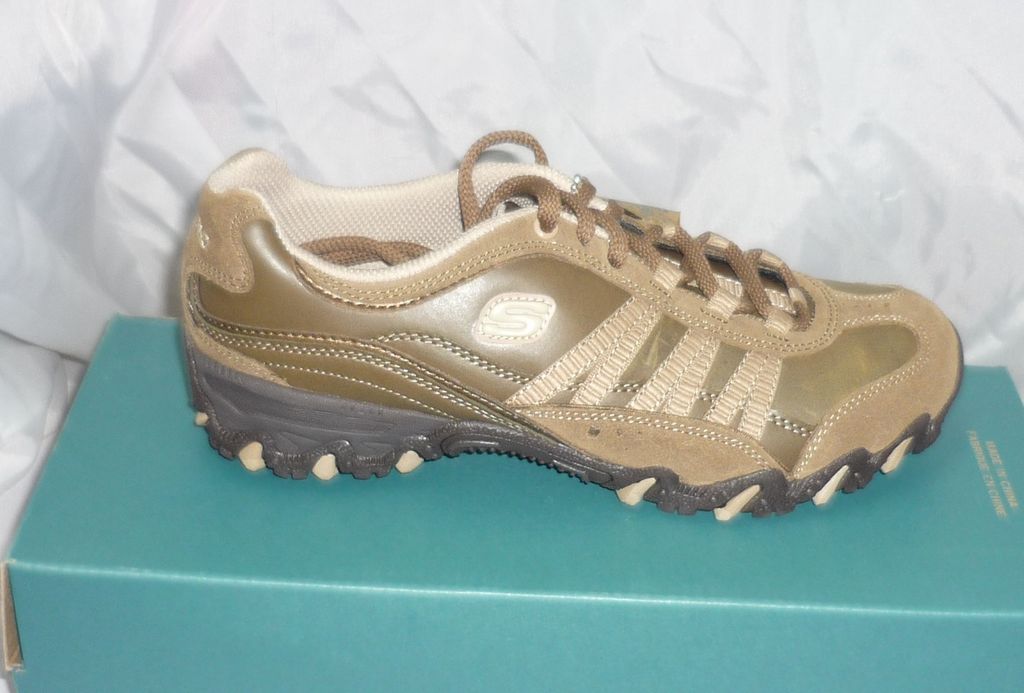 Skechers Compulsions Blender Sneakers womans sizes; 6, 6.5, 9 NEW