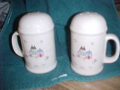 INTERNATIONAL HEARTLAND CHINA STOVE TOP SALT & PEPPER