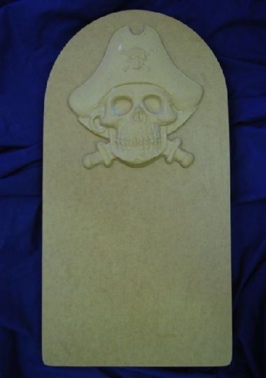 PIRATE SKULL TOMBSTONE CONCRETE CEMENT PLASTER HALLOWEEN MOLD 8011