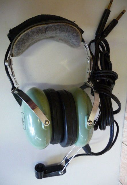 DAVID CLARK ASTROCOM AVIATION HEADSET WITH MICROPHONE