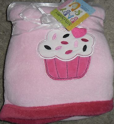 CUDDLY BABY & U SUPER SOFT PINK CUPCAKE GIRL BABY BLANKET NEW