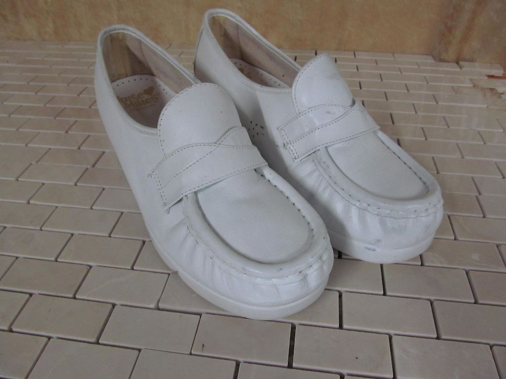 Nurse Mates Contoured Comfort White Womens Shoe Size 8.5 M New With