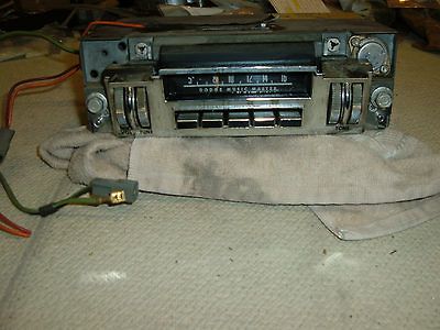 1968 Dodge Monaco Polara Thumb Wheel AM Radio Model 253 Original