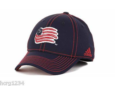 ADIDAS MLS COACHES FLEX FIT SOCCER HAT  NEW ENGLAND REVOLUTION   S/M