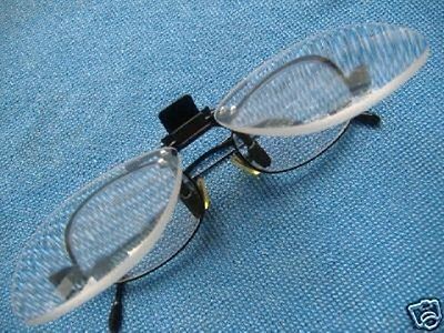 CLIP ON FLIP UP MAGNIFYING GLASSES 4 READING +3.0 US