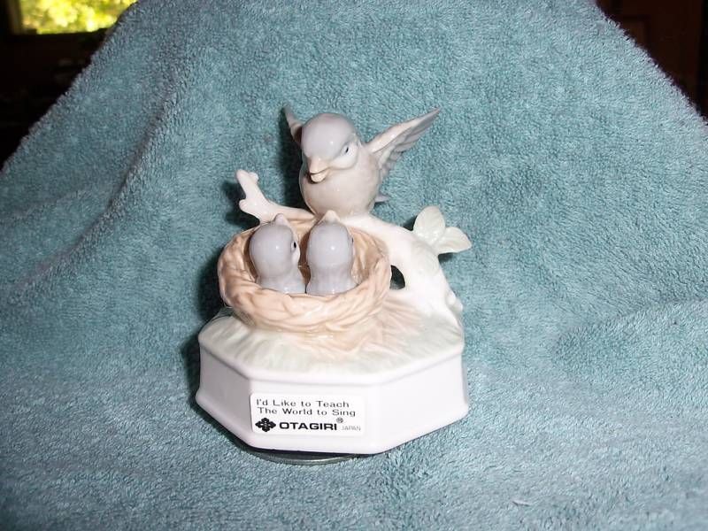 OTAGIRI MOTHER BIRD W/ BABIES IN NEST MUSIC BOX NIB