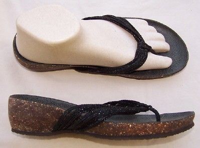 KENNETH COLE REACTION * Sandals FLIP FLOPS 8M Black * SO STYLISH * 8 M