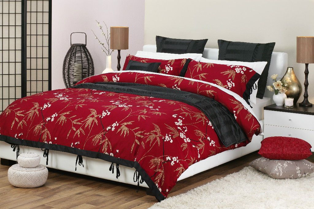 LOGAN & MASON Ruby/Black/Gol d Oriental NIKKO Double Doona/Quilt Cover