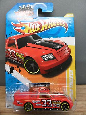 2011 HOT WHEELS 1/64 NEW MODELS CIRCLE TRUCKER # 46 RED MC5/B NASCAR