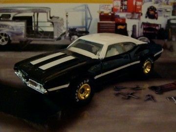 Hot Wheels 70 Olds 442 w 30 1 64 Scale Limited Edition