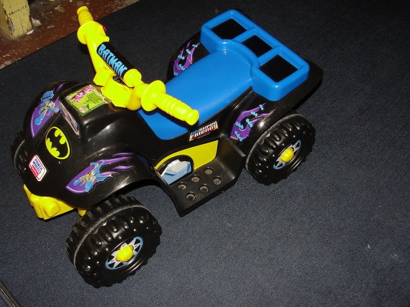 Fisher Price Power Wheels DC Super Friends Batman Lil Quad