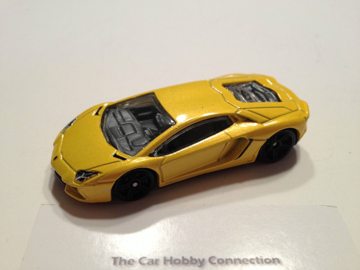 Hot Wheels Yellow Lamborghini Aventador LP700 4 Diecast Scale 1 64