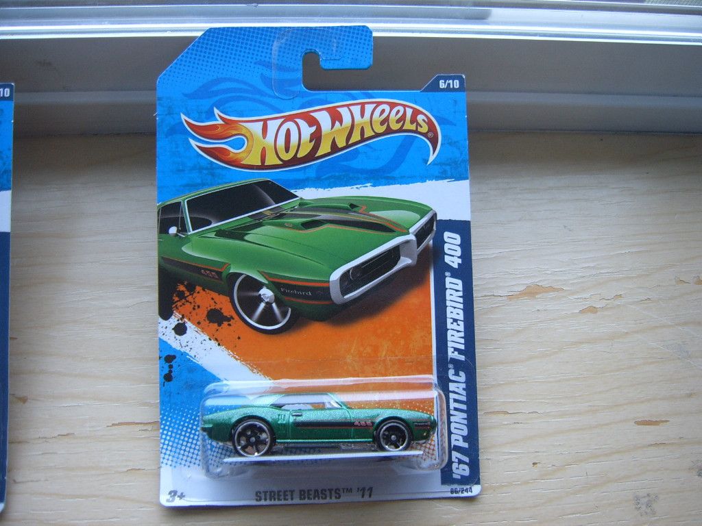 2011 Hot Wheels Green 1967 Pontiac Firebird 400 86 244 Street Beasts