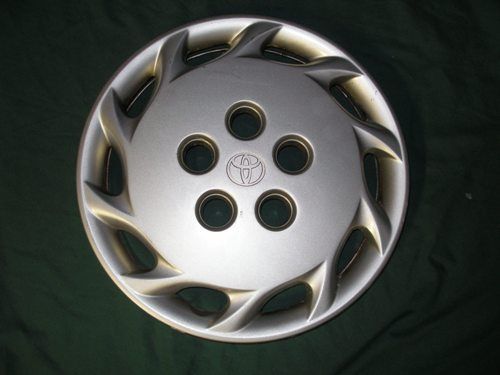 1997 1998 1999 Camry 14 Hubcap 223 Factory Priority Mail