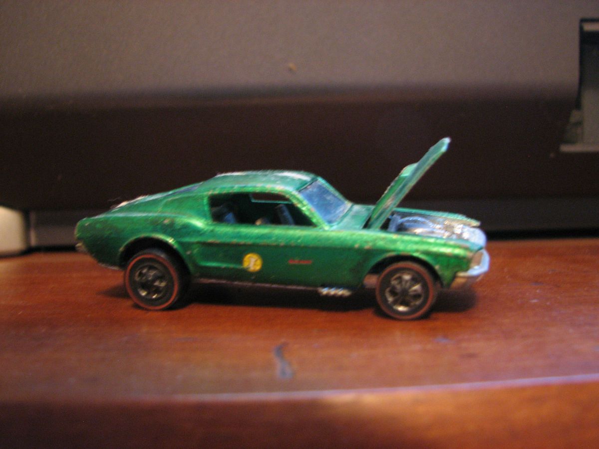 Hot Wheels Custom Mustang Red Line 1967