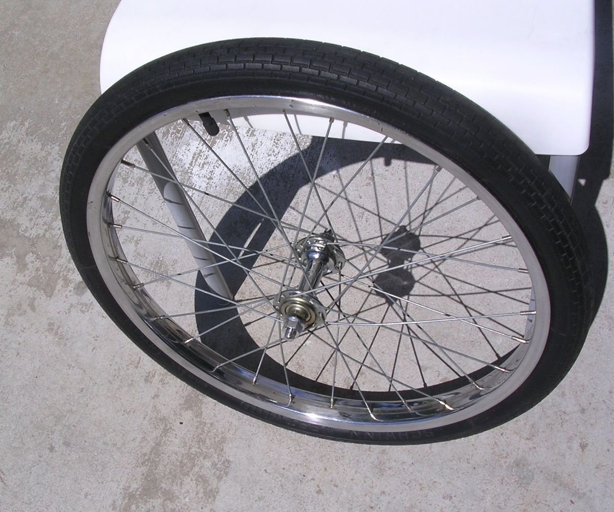 Schwinn Stingray s 7 Rim 20 Schwinn Tire But Hub not Schwinn