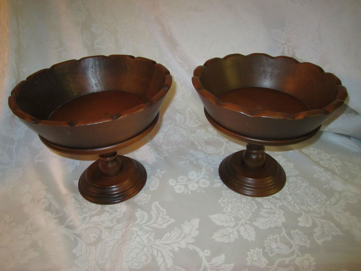 Elegant Wood Pedestal Centerpiece Bowls Compotes Scalloped Rims