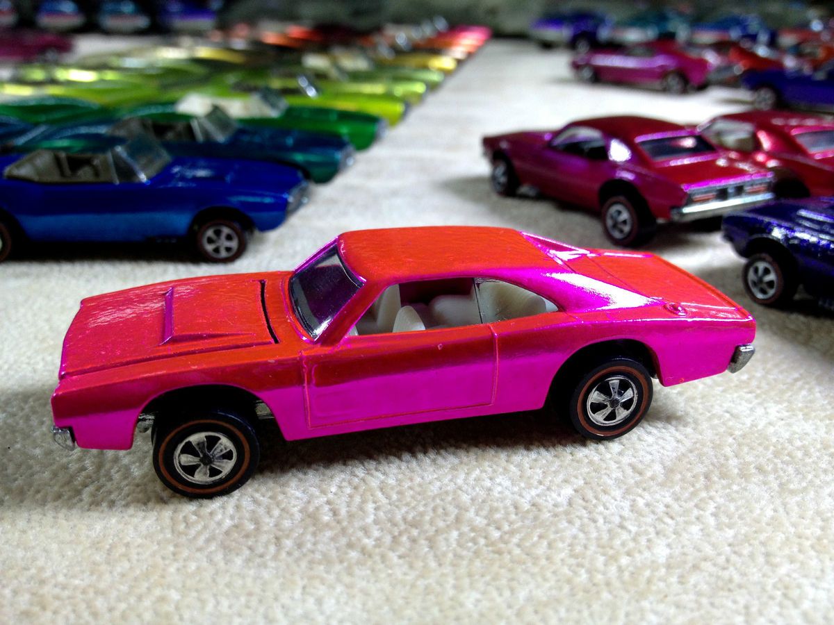 Hotwheels Vintage Original Redline Stunning Pink Custom Charger