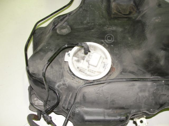 Audi A4 8E B6 3.0 Quattro Tank Benzintank Kraftstoffbehälter